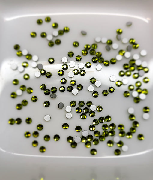 Olivine Rhinestones SS8